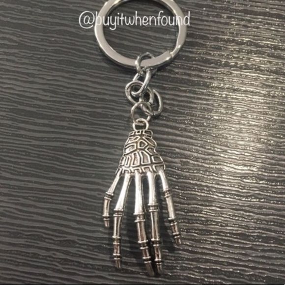 Skeleton Hand Steam Punk Gothic Skull Keychain - Picture 6 of 6